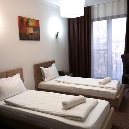 Rhc Royal Hotel Oradea Ngoại thất bức ảnh