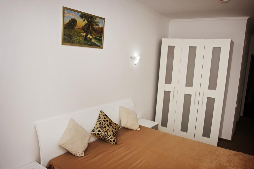 Rhc Royal Hotel Oradea Phòng bức ảnh