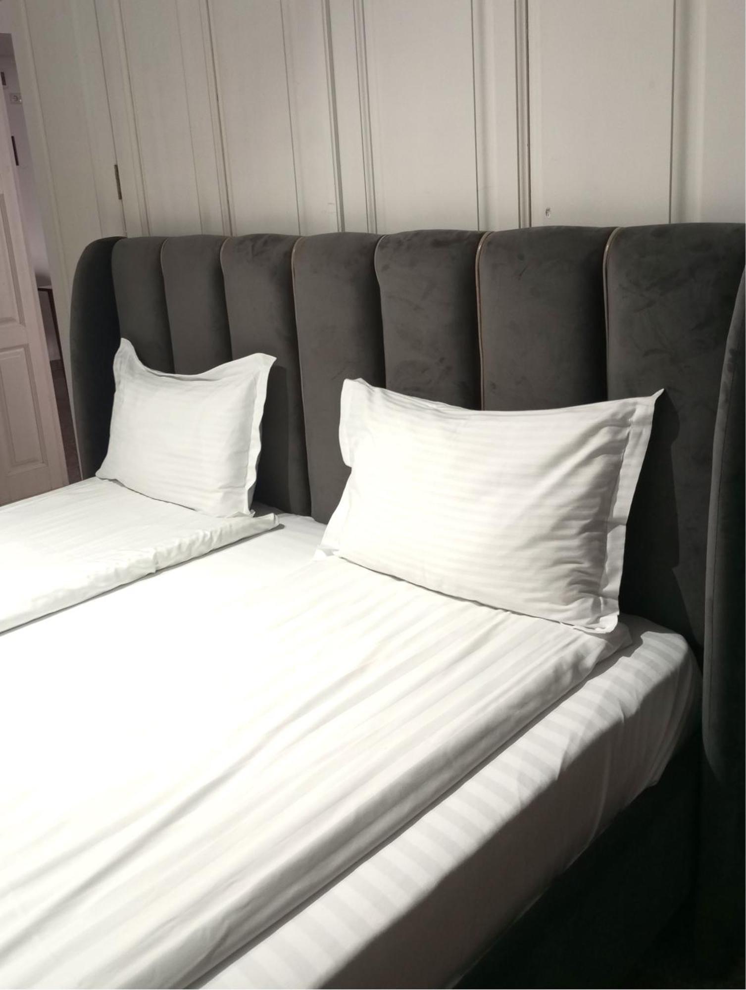 Rhc Royal Hotel Oradea Ngoại thất bức ảnh